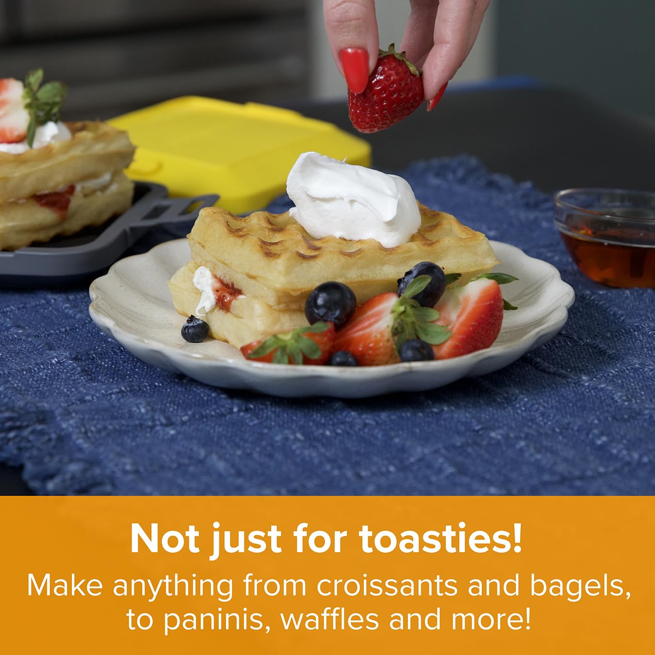 Clever Microwave Toastie Maker with Thermawave Grill Plates - Extra Crispy Toasties & Panini Maker - Thick Metal Non-Stick Plates for Crunchy Sandwiches - No Soggy Results - Compact & Dishwasher Safe