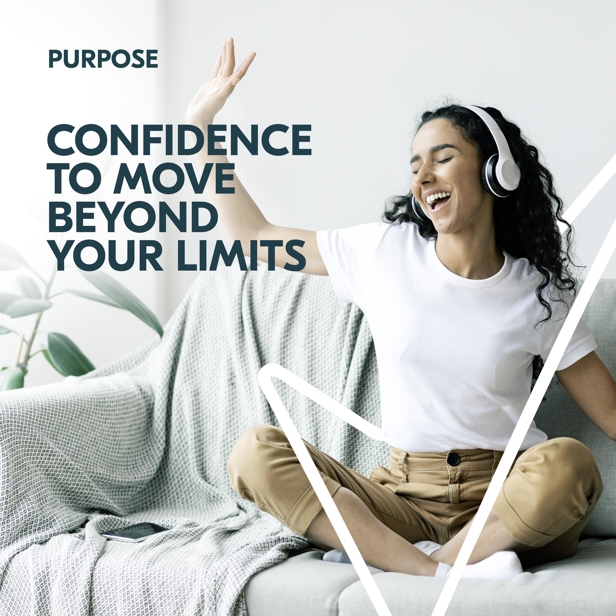 Sure Women Bright Bouquet Deodorant Body Spray Antiperspirant with a strawberry, apricot & vanilla fragrance and 48 hour sweat and odour protection 150 ml, Pack of 6