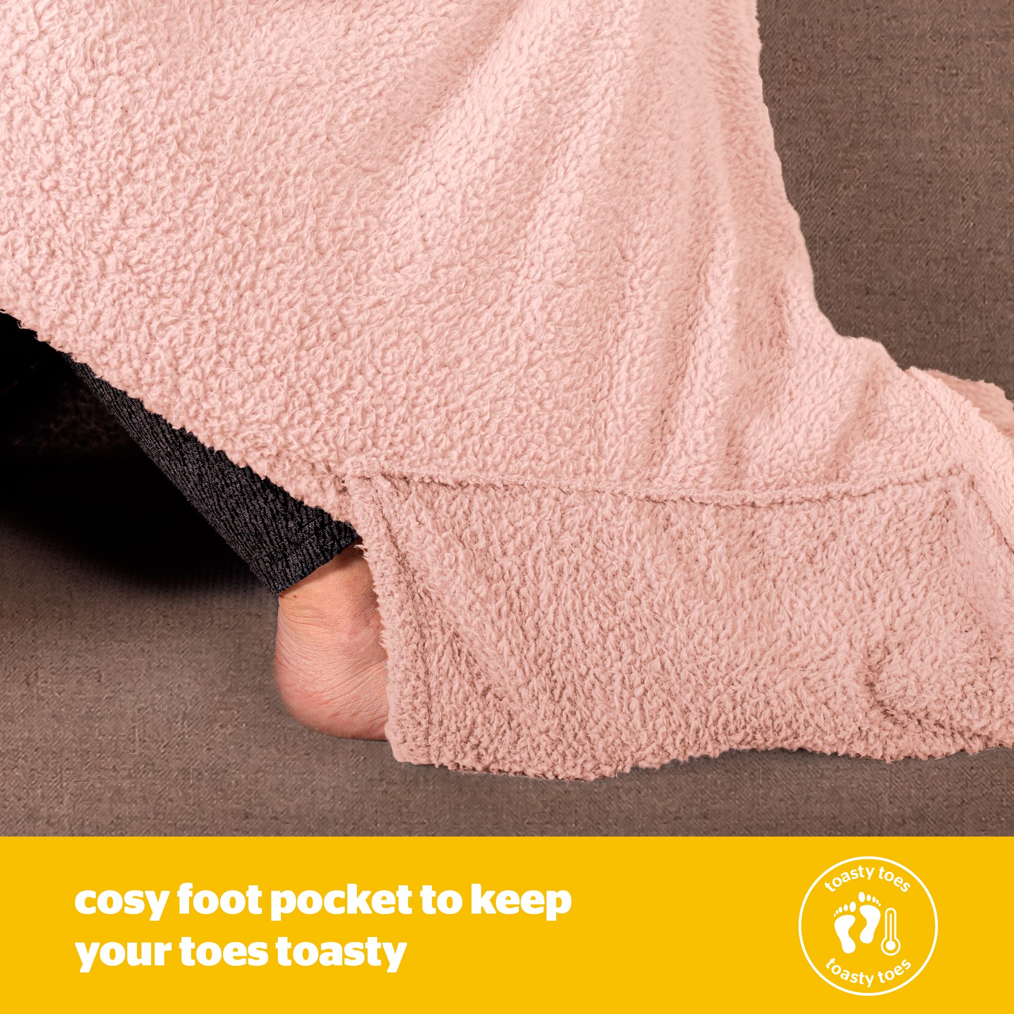 Silentnight Snugsie Wearable Blanket - Soft Teddy Fleece Blanket with Sleeves - 2-in-1 Sleeved blanket and Cushion - Supersized with Foot Pocket , 153 x 203cm